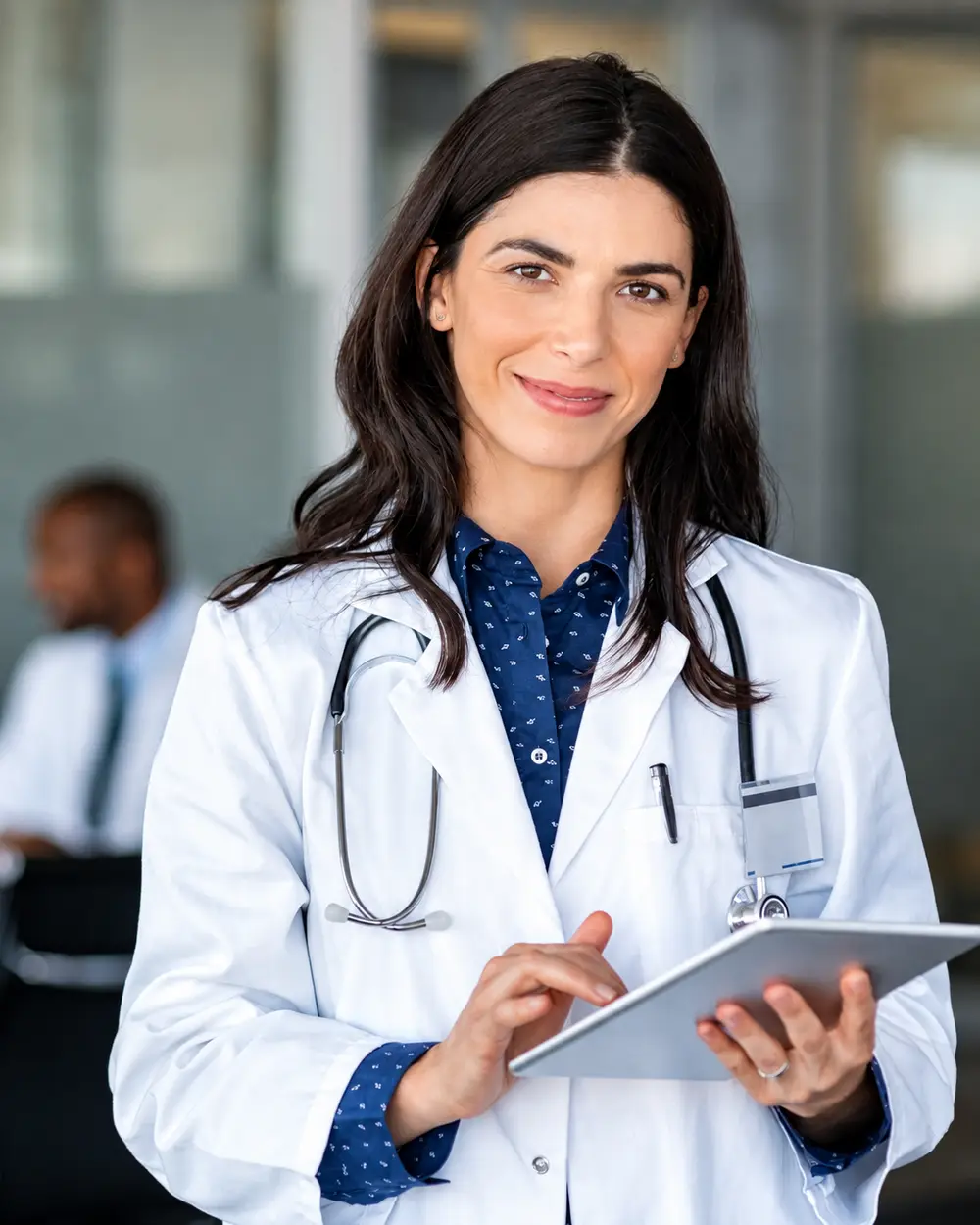 Médica da Clínica Álgos em atendimento